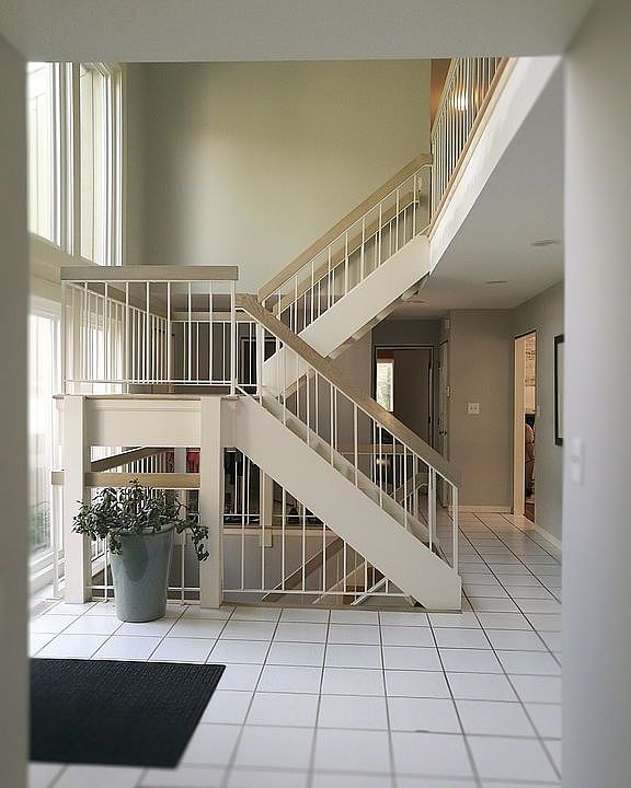 1st image of 32300 Meadowlark Way