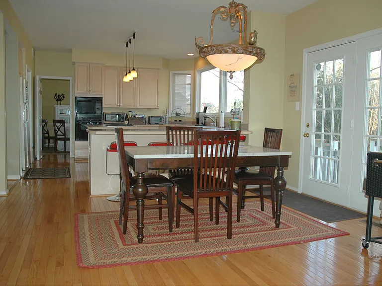 4218 Trowbridge St — Photo 5