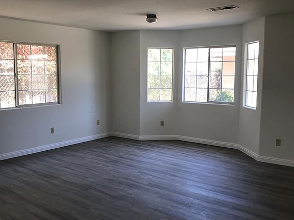3rd image of 205 N Baltimore Ave