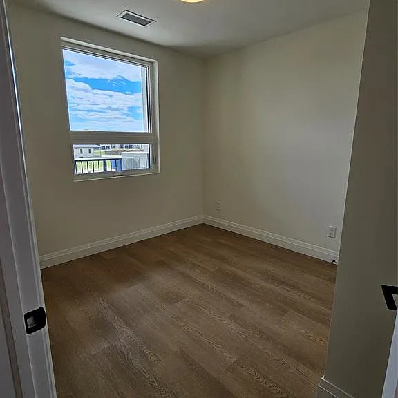 4300 Laurier Pkwy #183 — Photo 4