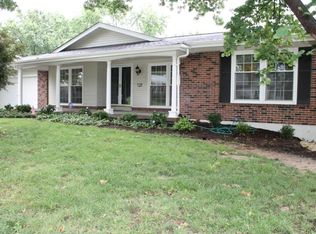 11160 Queensway Dr, Saint Louis, MO 63146