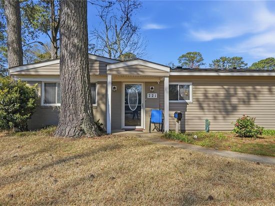 221 Cassady Ave, Virginia Beach, VA 23452