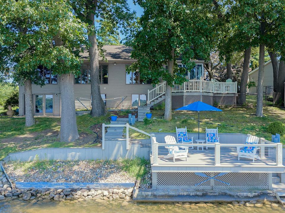 1st image of 61763 Crestlane Dr