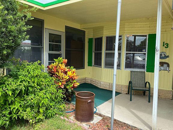 3rd image of 13 Emerald Dr