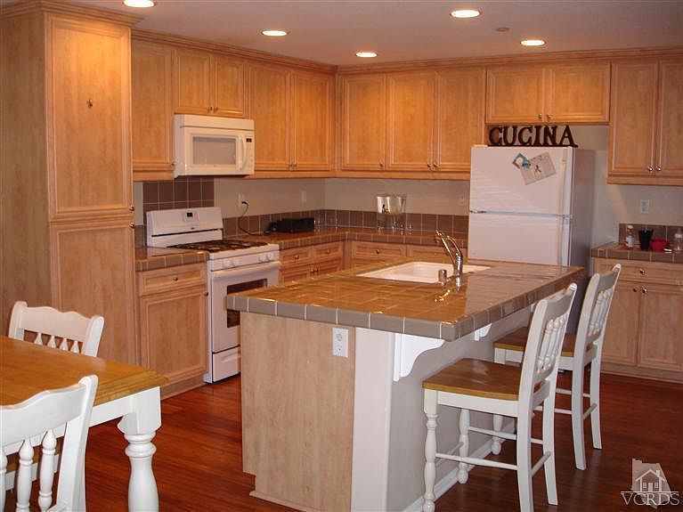 2nd image of 3600 Dunkirk Dr #91