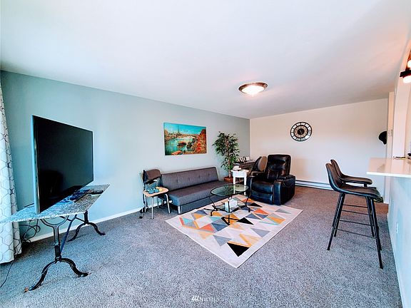 5th image of 15152 65th Ave S APT 818