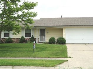 13821 Maple Dr, Grabill, IN 46741