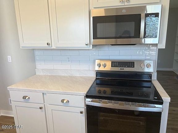 4th image of 703 Amy St