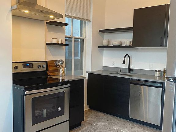 2nd image of 2643 Allen Ave #1F