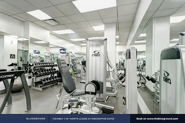 Rented by The Blueground | media 30