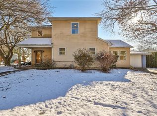 2 Westgate Ave, Easton, PA 18045