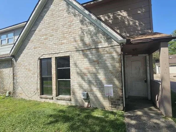 5755 Easthampton Dr #C, Houston, TX 77039