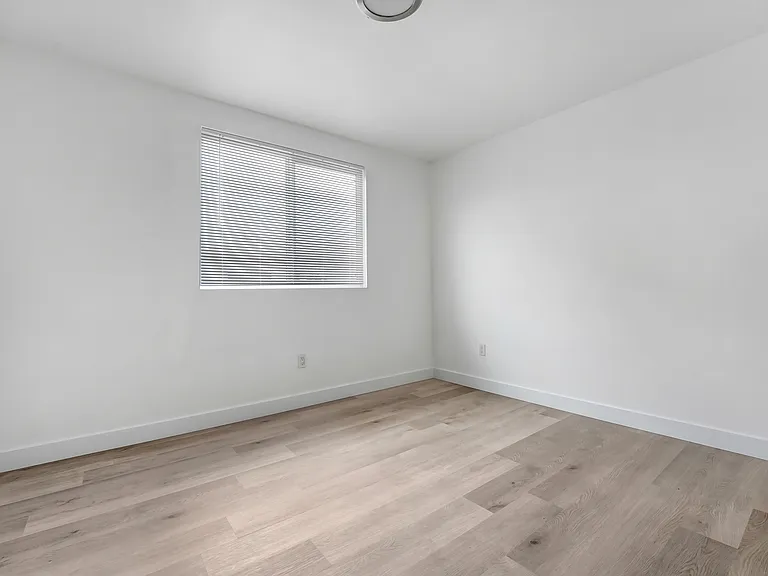 2439 Malabar St — Photo 11