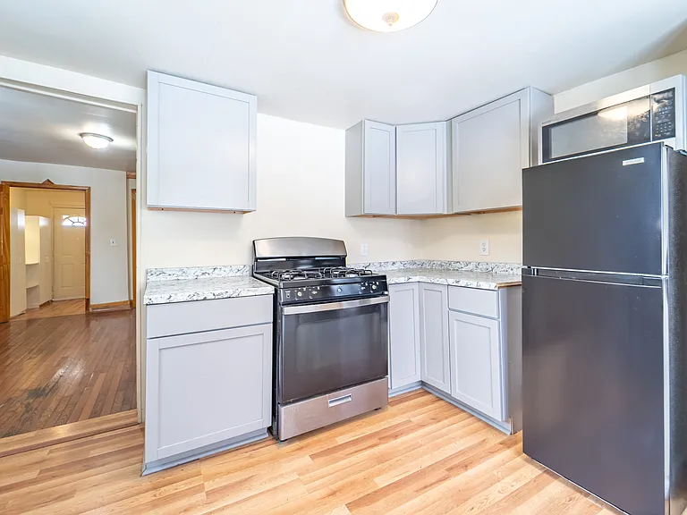 75 Diem St — Photo 14