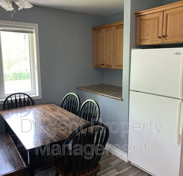 588 Howden St #6 — Photo 9