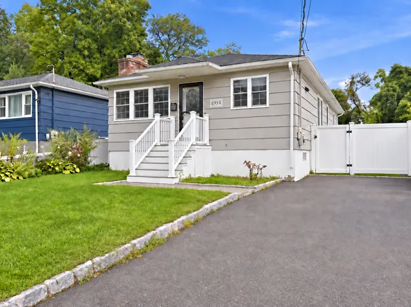 95 Roosevelt Ave, West Haven, CT 06516