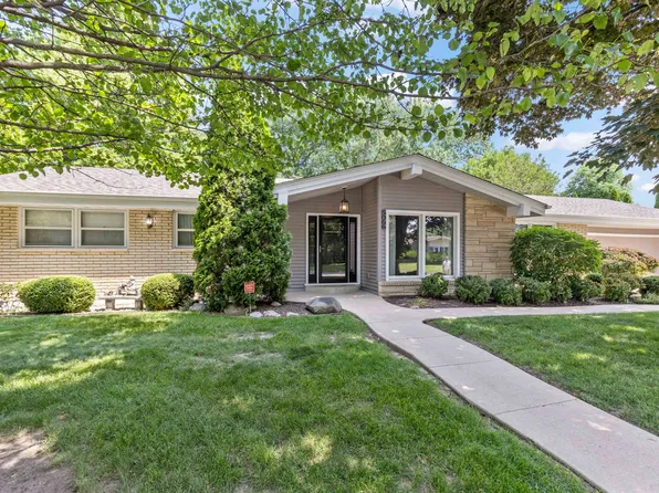 5066 Welsh Rd, Rockford, IL 61107