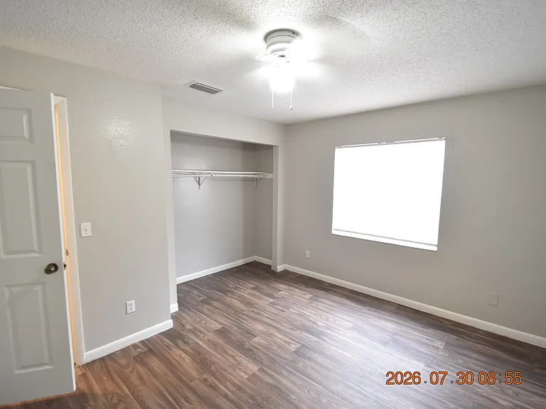 12203 N 9th St — Photo 14