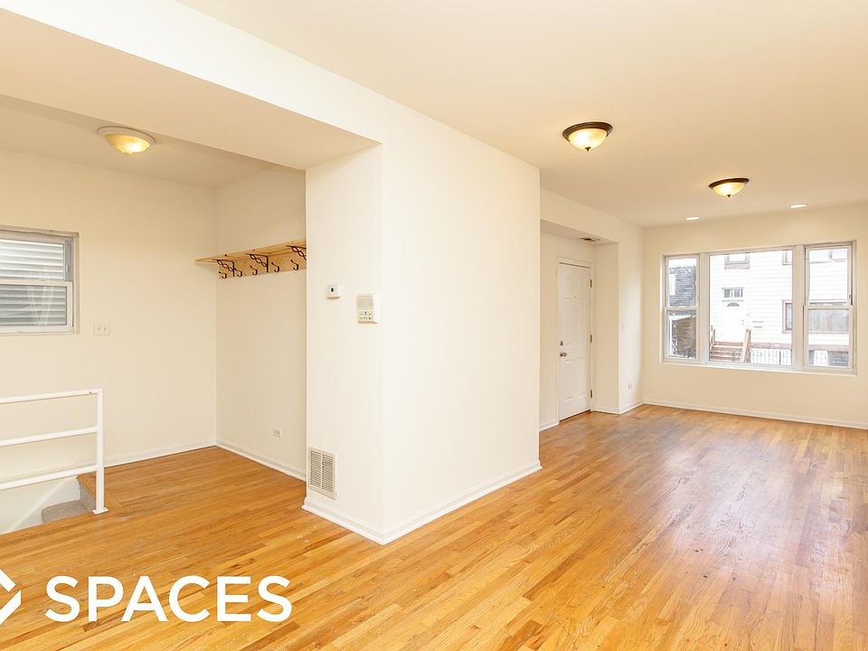 1st image of 2039 W Superior St #1SRE