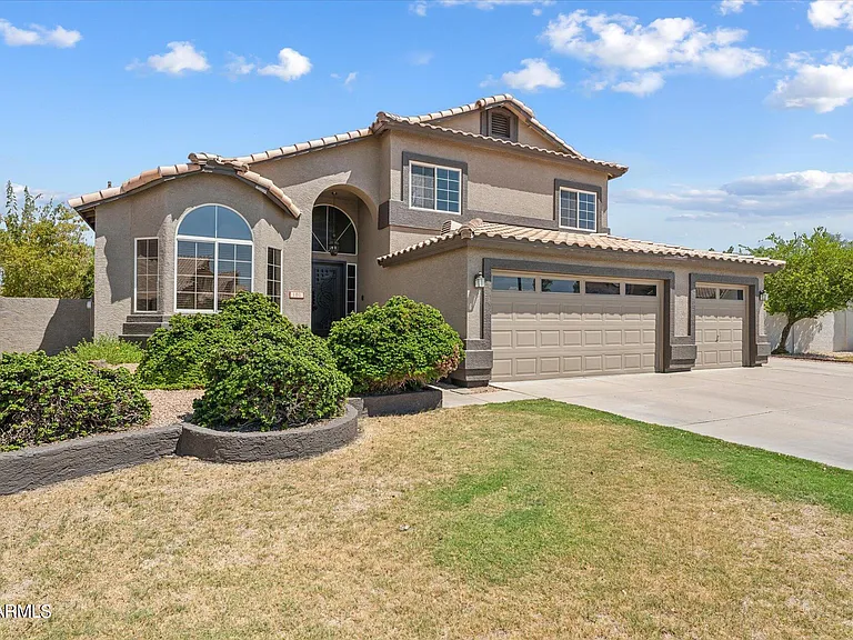 181 S Tiago Dr — Photo 1
