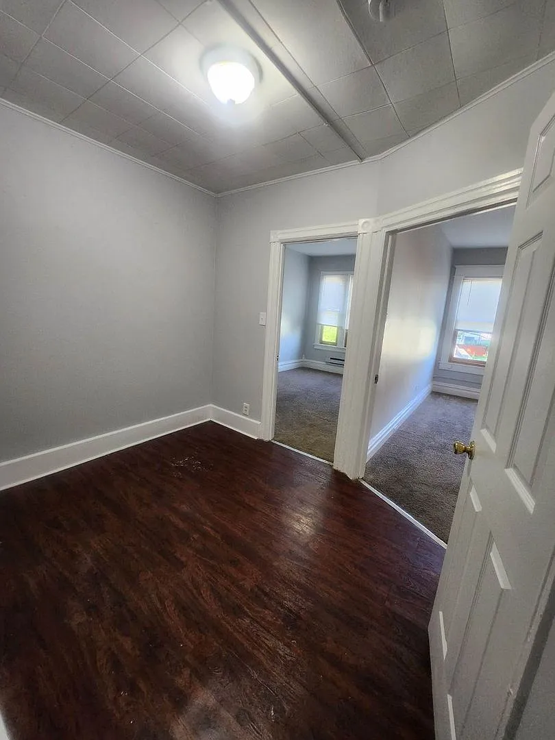207 N 8th St — Photo 3