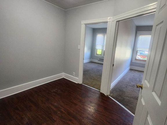 3rd image of 207 N 8th St APT 4