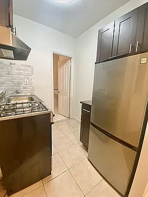 3rd image of 509 E 81st St APT 10