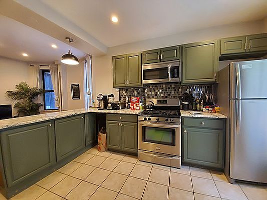 1st image of 650 9th Ave #1N