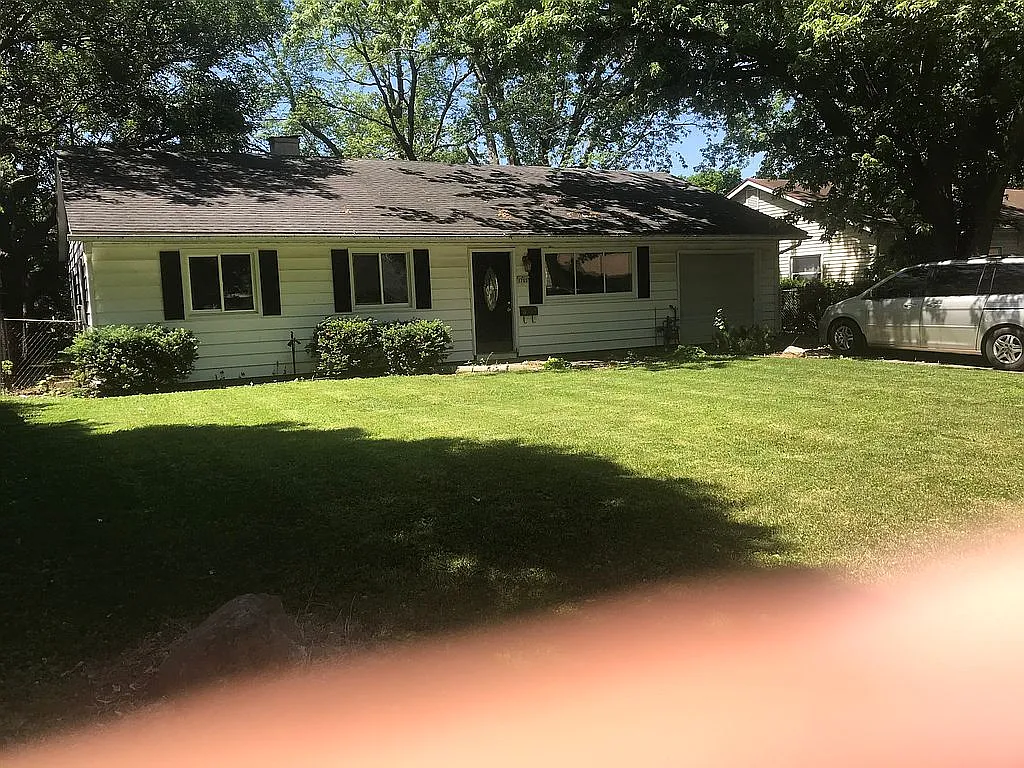 1705 Burnetta St photo 1