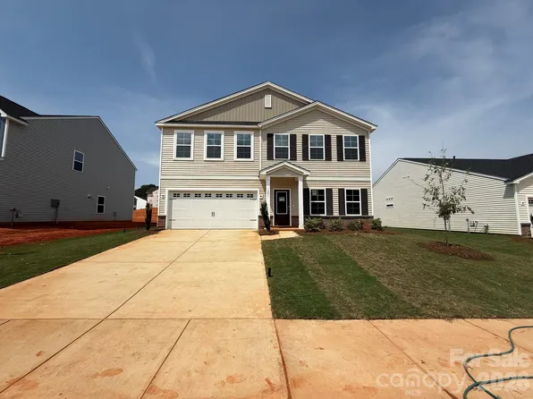 1231 Bansal Dr, Charlotte, NC 28215