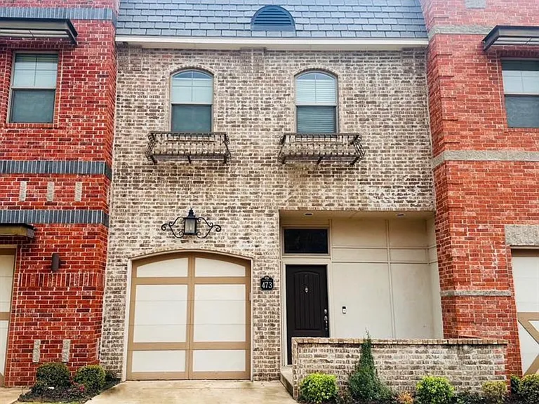 473 S Fretz Ave — Photo 1
