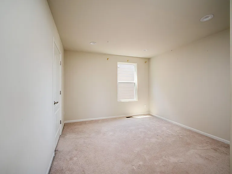 2825 Dillon Dr — Photo 24