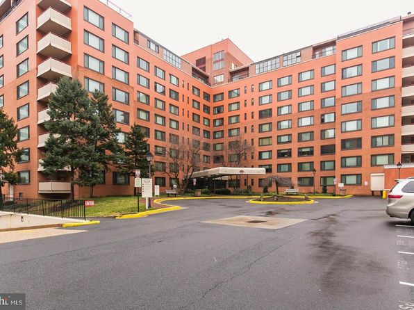 1021 Arlington Blvd APT 621