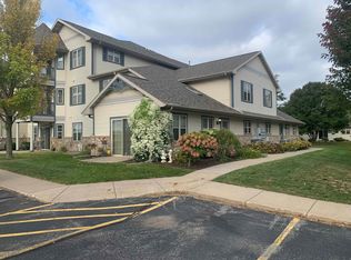 W6144 Victorian Dr APT 5, Appleton, WI 54915