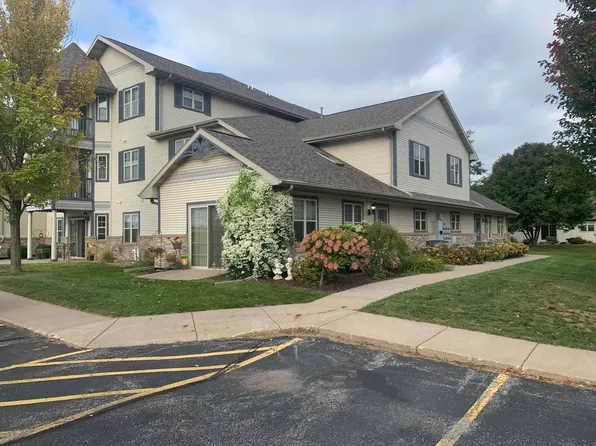 W6144 Victorian Dr APT 5, Appleton, WI 54915