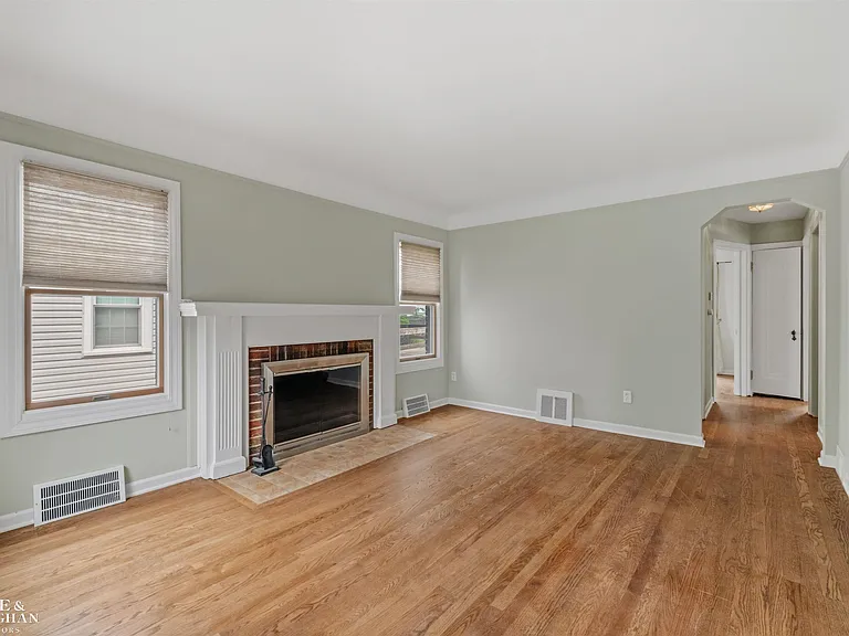 1602 Anita Ave — Photo 5