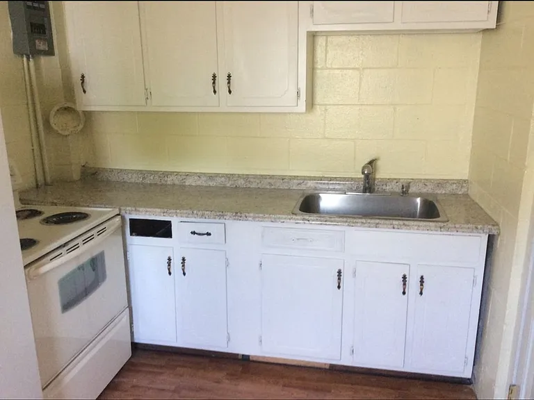 876 N Cool Ave #1 — Photo 2