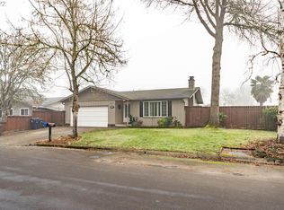 2411 Dumas Dr, Springfield, OR 97477