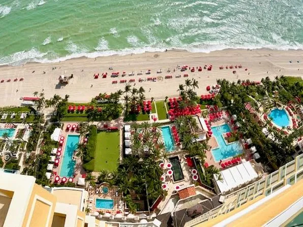 17875 Collins Ave #3206, North Miami Beach, FL 33160