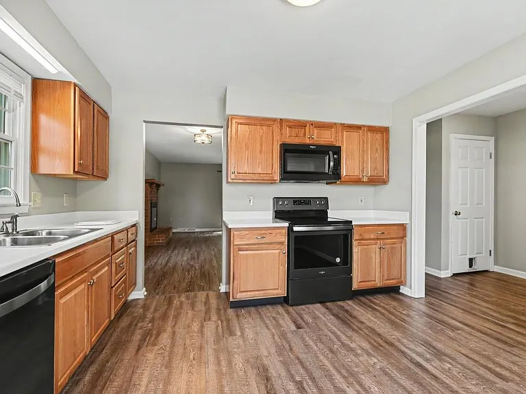 616 Park Ridge Dr — Photo 4