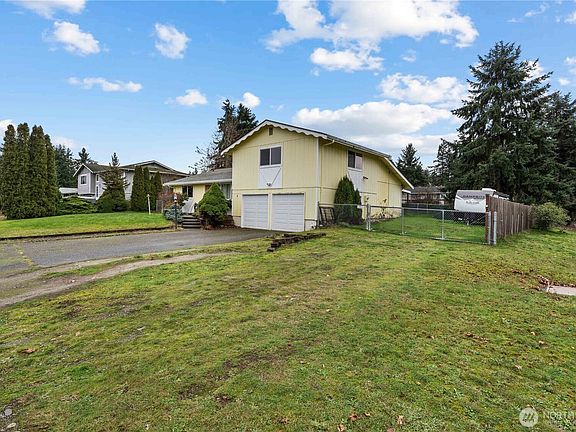 3rd image of 4606 222nd Street Ct E
