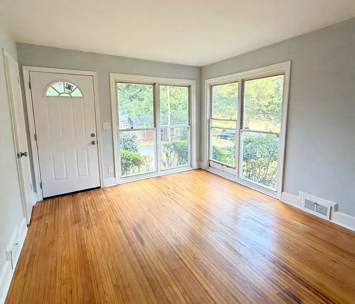 1718 Mimosa Ave — Photo 2