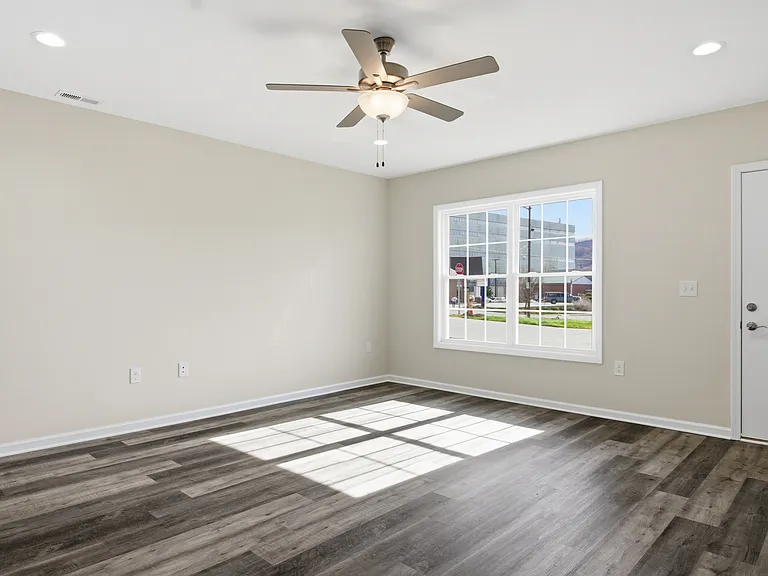 425 N Washington Ave #4 — Photo 5