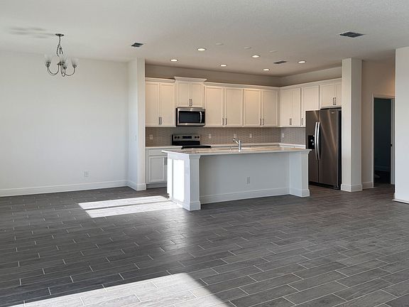 Modern Open-Concept Kitchen in Central Florida Home