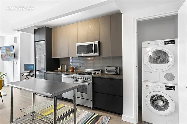 Rented by Corcoran | media 23