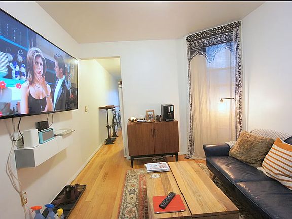 2nd image of 313 W 114th St APT 2A