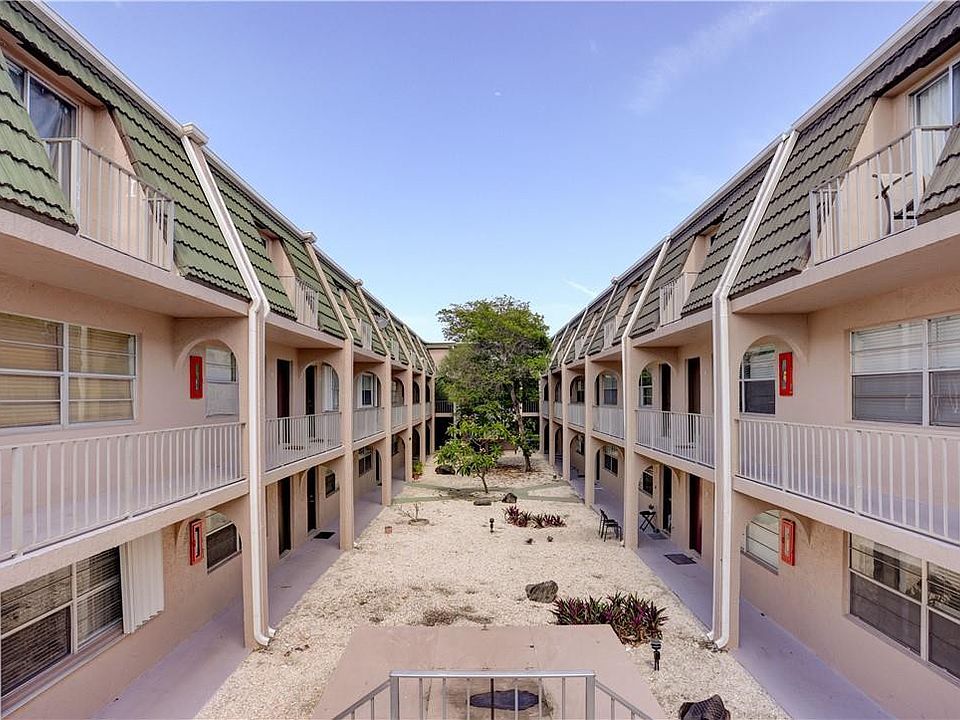 1st image of 1100 SE 4th Avenue #34