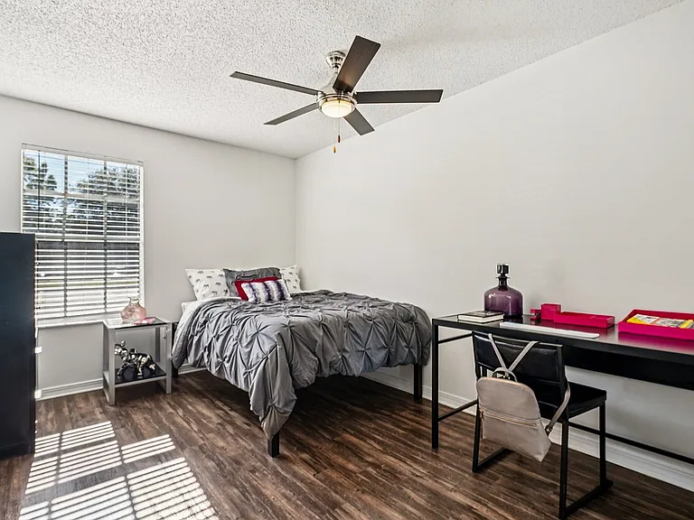 23-web-or-mls-SW 27th St-S1212-023