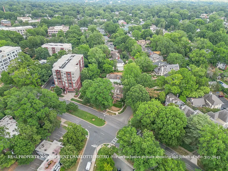 529 Queens Rd — Photo 92