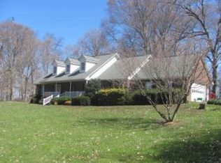 3732 Browns Mill Rd, Johnson City, TN 37615